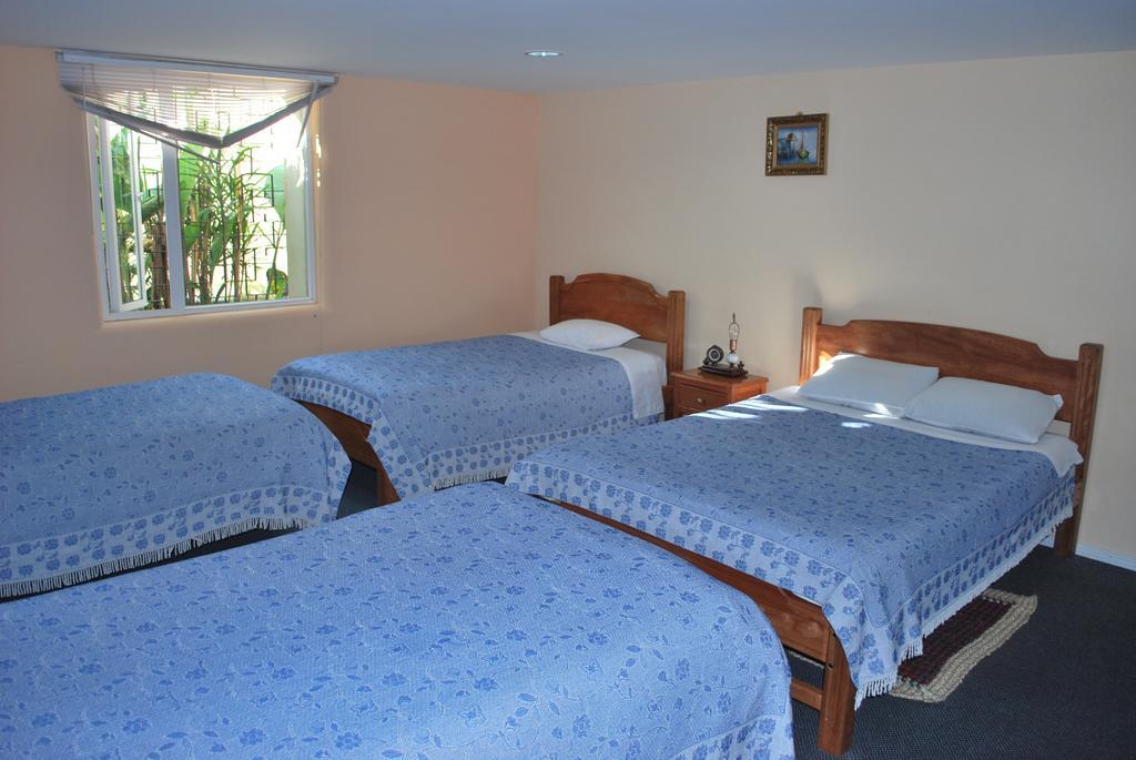 Travellers Inn Кито Экстерьер фото