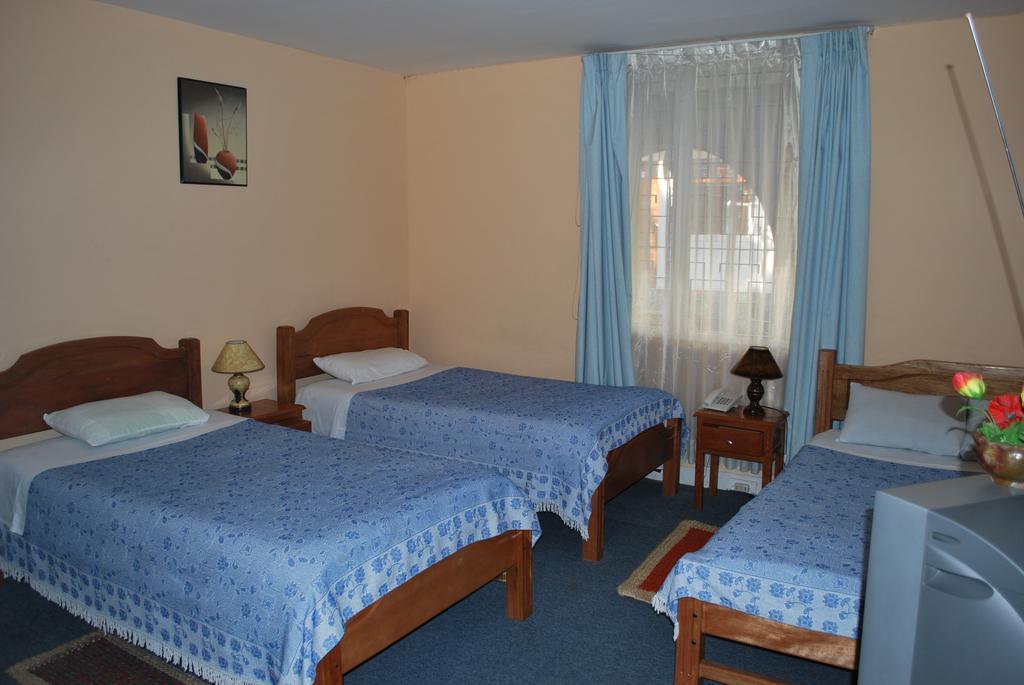 Travellers Inn Кито Экстерьер фото