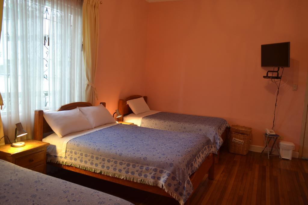 Travellers Inn Кито Экстерьер фото