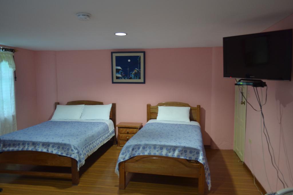 Travellers Inn Кито Экстерьер фото