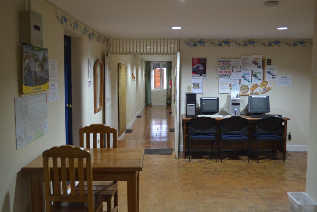 Travellers Inn Кито Экстерьер фото
