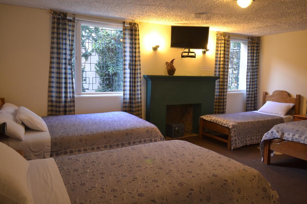 Travellers Inn Кито Экстерьер фото