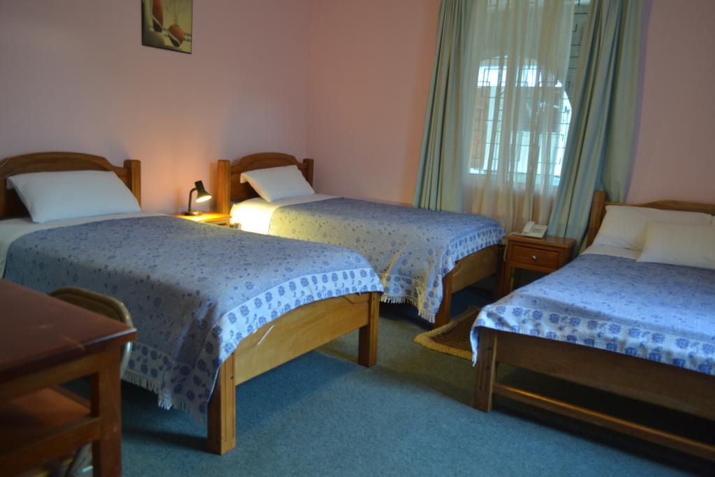 Travellers Inn Кито Экстерьер фото