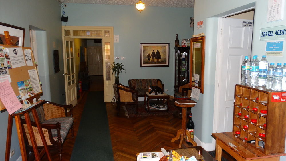 Travellers Inn Кито Экстерьер фото