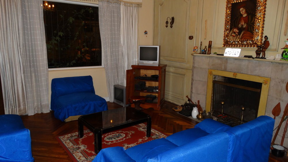 Travellers Inn Кито Экстерьер фото