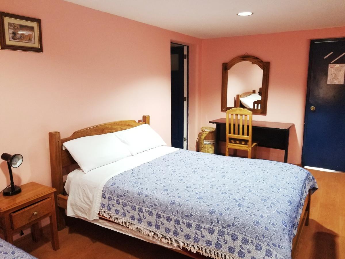 Travellers Inn Кито Экстерьер фото